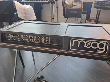 Moog-Polymoog 203A, polypedal,legs as-is